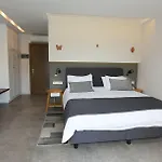 Minoa 3* トロン
