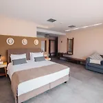 Minoa ホテル