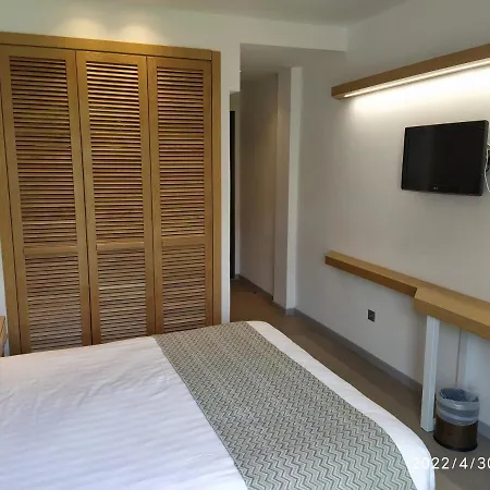 Hotel Minoa 3*