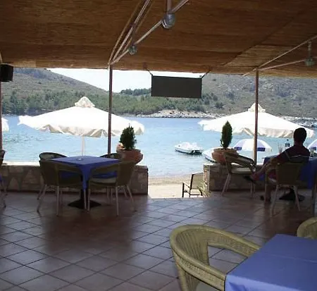 Minoa Tolón