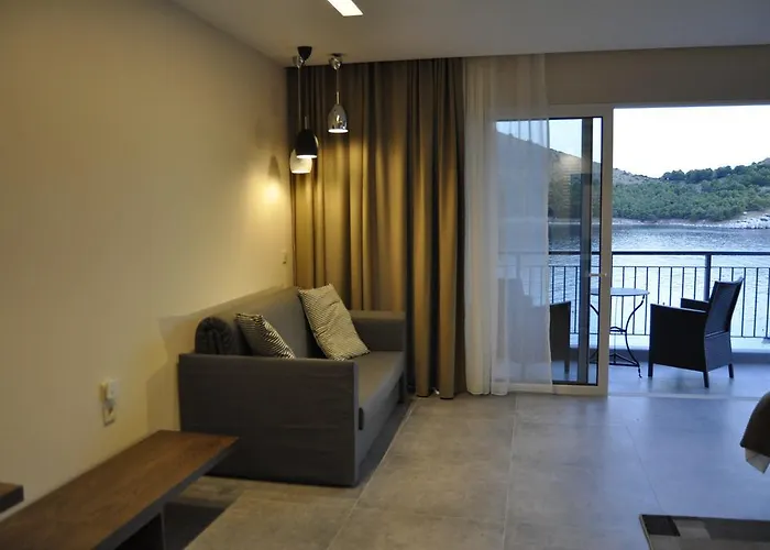 Minoa Hotel
