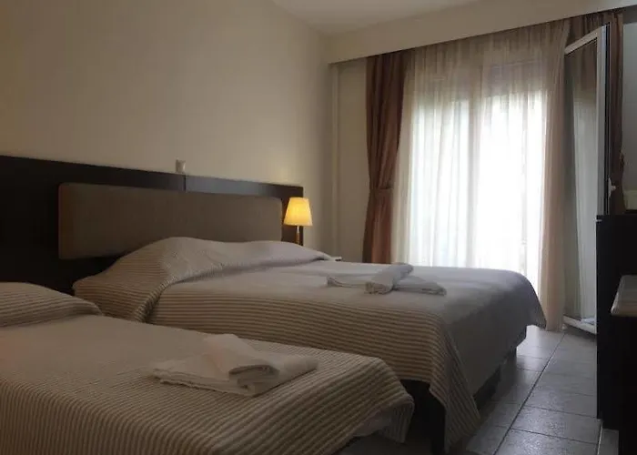 Hotel Minoa 3*
